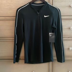 Nike Women’s Slim Fit 3/4 zip